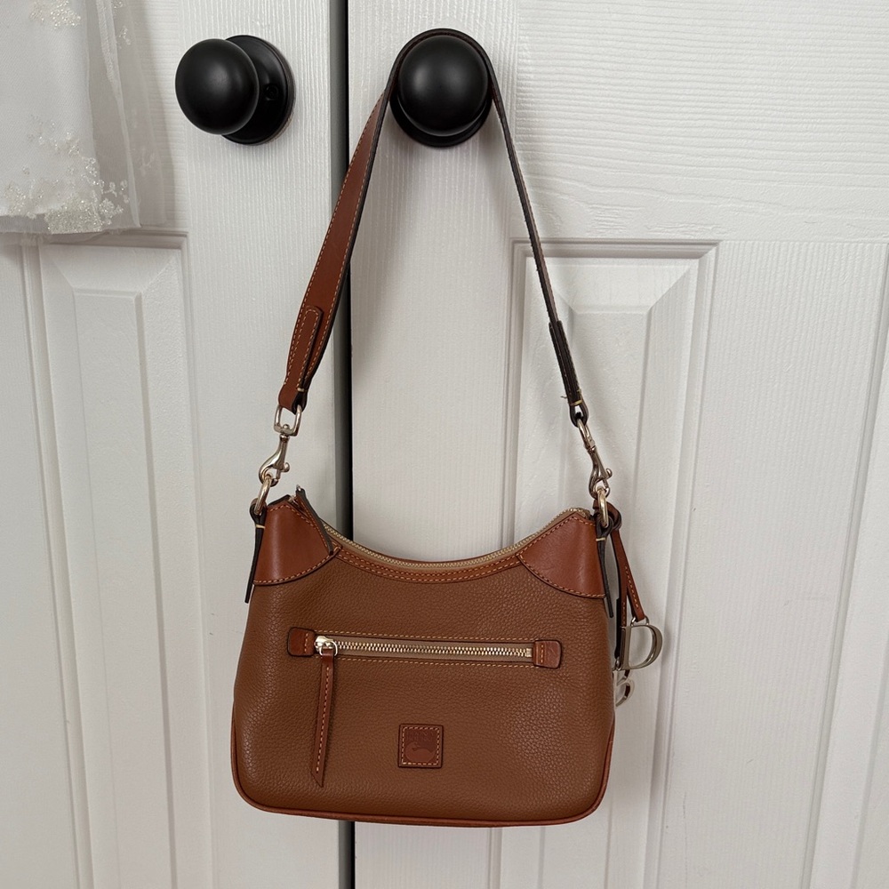 Dooney & Bourke Pebble Grain Small Hobo in Caramel